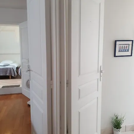 La Maison B Nocleg ze śniadaniem